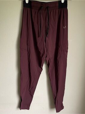 TLF Men's Maroon Performance Jogger Pants